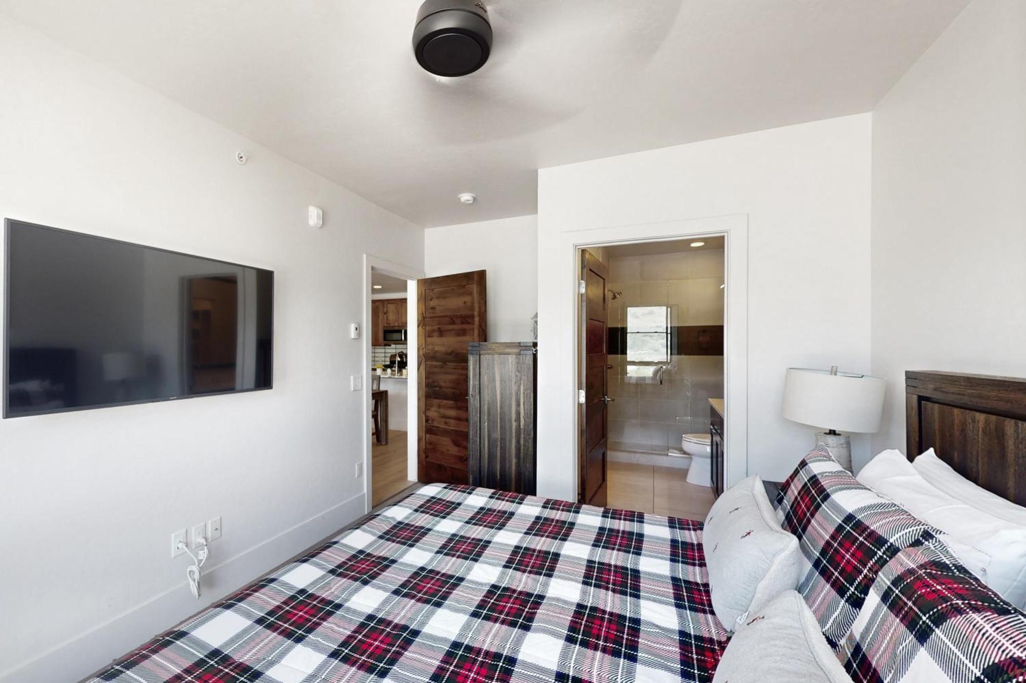 Blue River Flats Condos Silverthorne Room photo